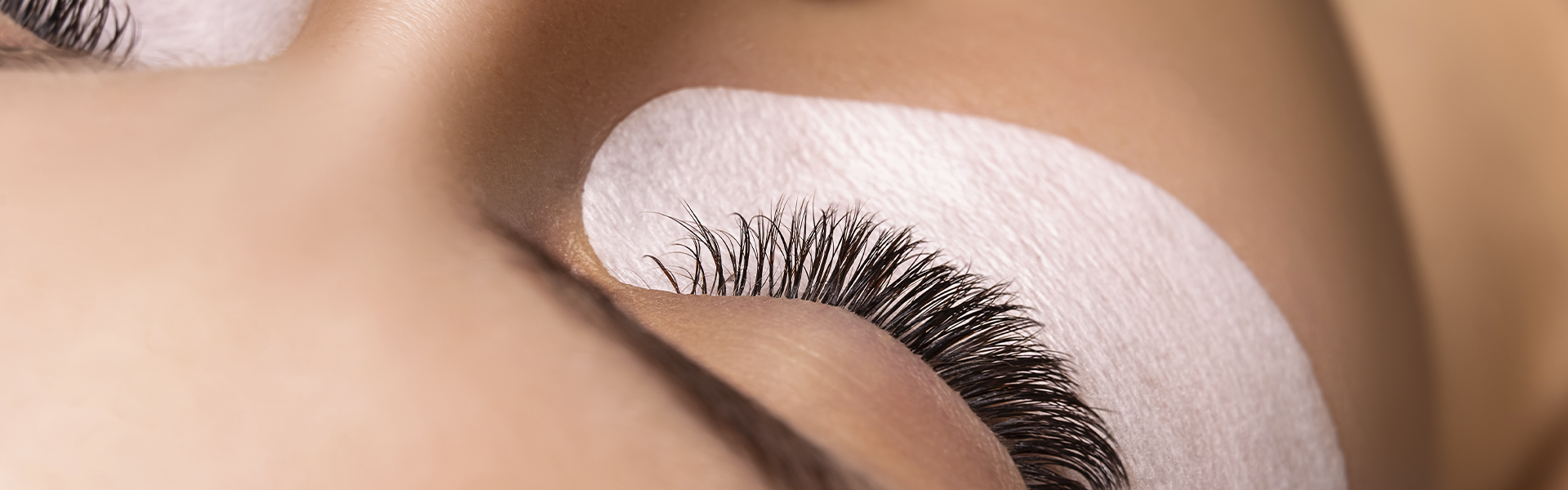 Lash Botox – революция в ламинировании бровей и ресниц