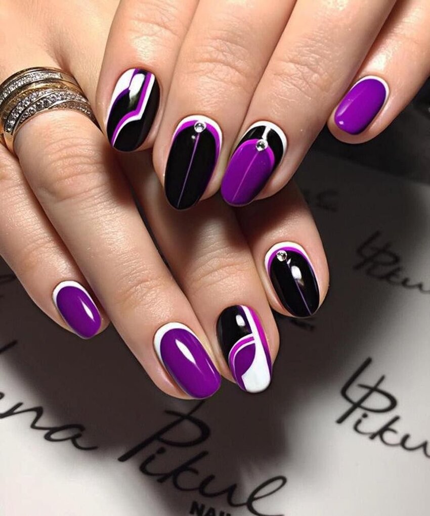 газетный дизайн ногтей на газете Newspaper nail design | Nails, Bad nails, Harry potter nails
