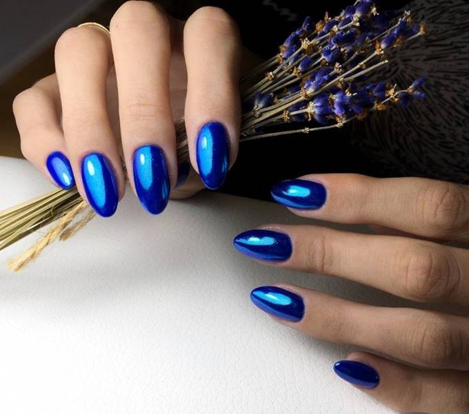 Синие матовые ногти: 150+ стильных идей дизайна в 2024
